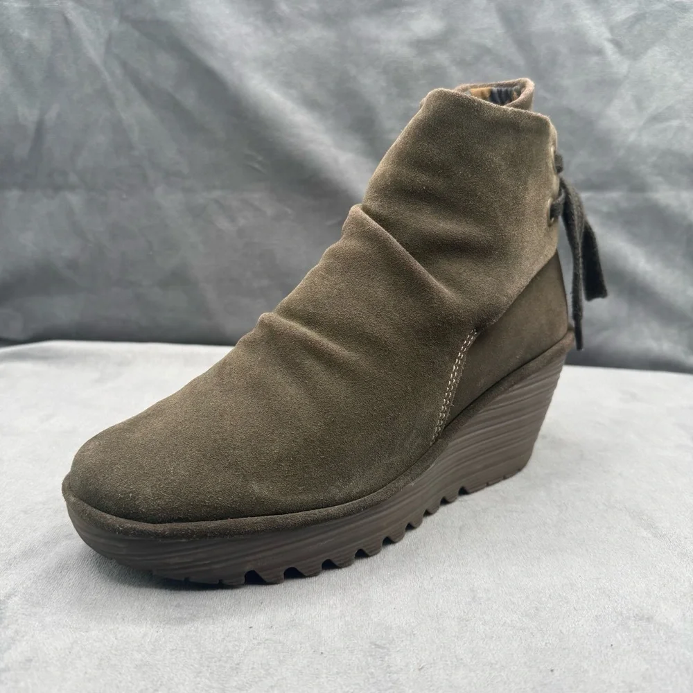 Fly London Yama Wedge Booties Women’s US 7.5 / EU 38 Olive Green Suede‎ Leather